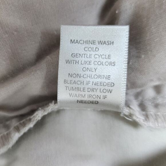 Christopher & Banks Signature Comfort Fit Tan Capri Pants Women's Size 4P - Picture 8 of 10